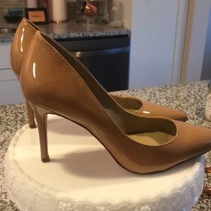 Ann Taylor 3” Nude Patent Heels